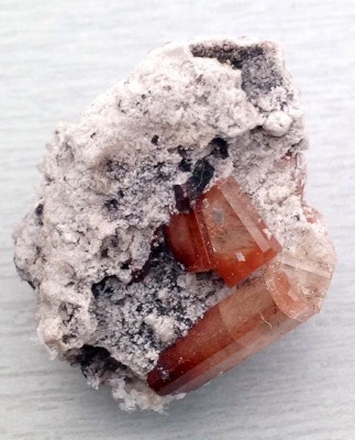 Topaz op kwarts/Foitiet € 17,50