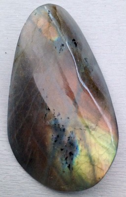 Labradoriet hanger 4 x 7 cm € 24,50