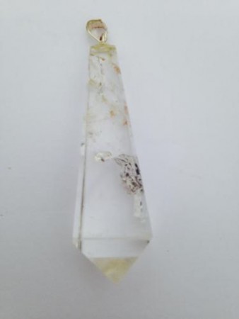  Bergkristal hanger met hematiet, spiegels en regenboog 5 cm € 22,50
