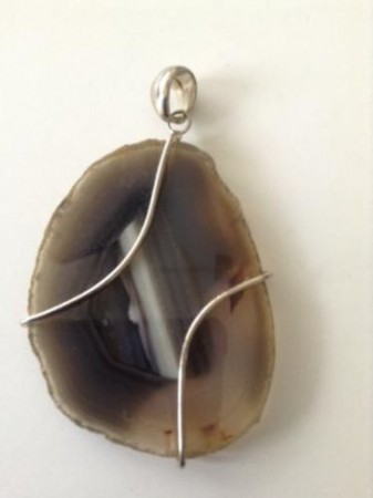  Hanger agaat in zilverdraad steen is 7,5 cm € 25,00
