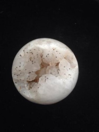 Agaat bol geode prachtig van binnen 5 cm doorsnede € 39,00