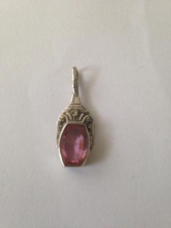 A628 Antieke zilveren roze toermalijnhanger 3 cm € 29,00