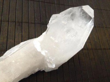  Bijzonder mooi zeer groot stuk bergkristal 19 cm € 49,90